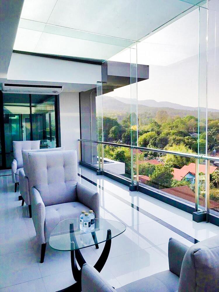 The Star Hill Condo Luxury Suites Чиангмай Екстериор снимка