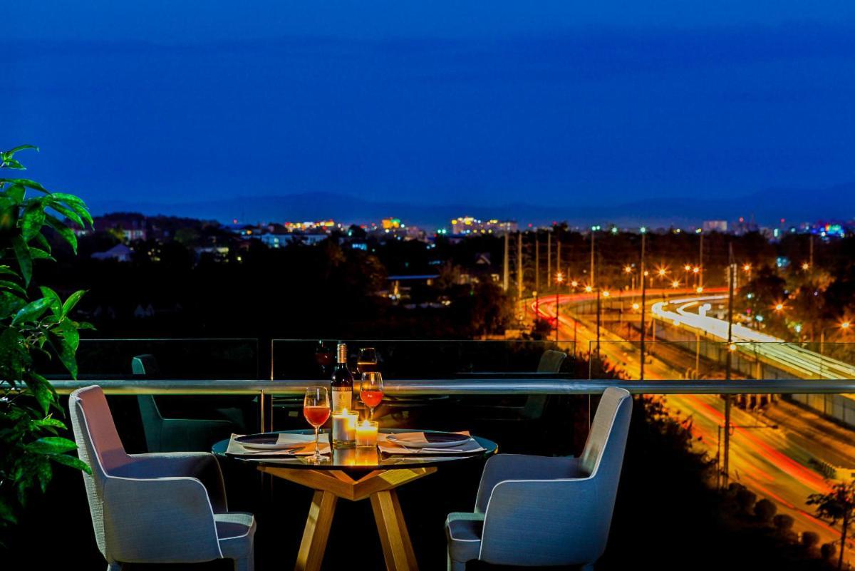 The Star Hill Condo Luxury Suites Чиангмай Екстериор снимка